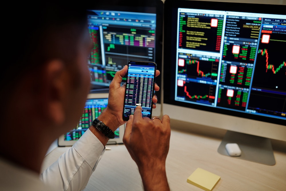 La réglementation sur le trading des instruments financiers dérivés de produits liés au développement durable