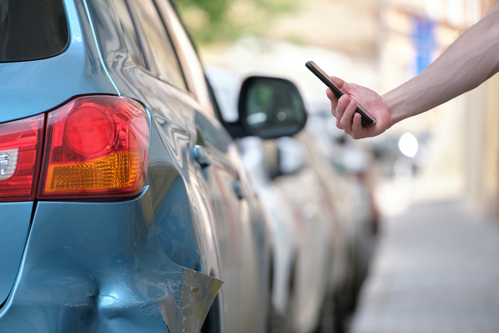 Carte grise en ligne : les droits du consommateur face aux retards de livraison