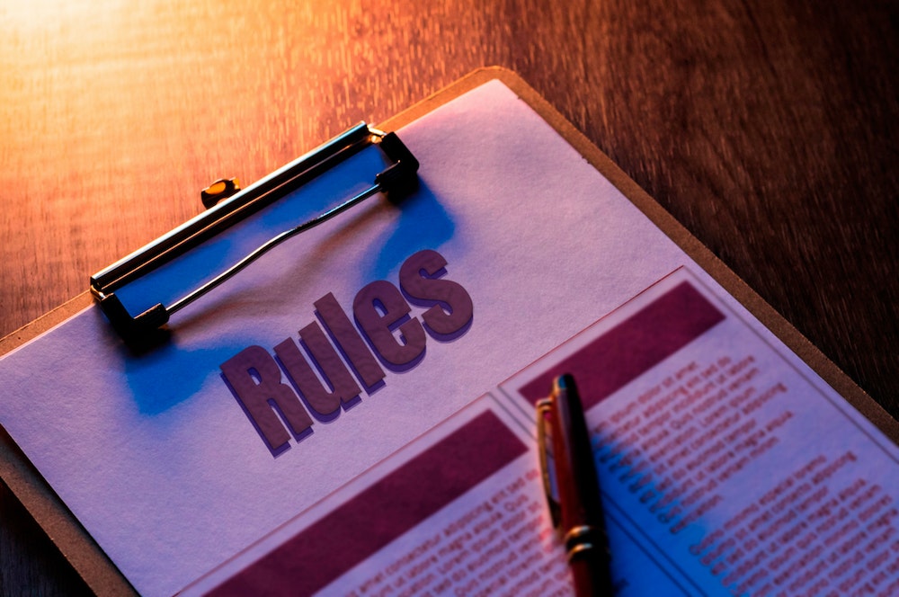 La mise en demeure en droit du commerce des produits de luxe