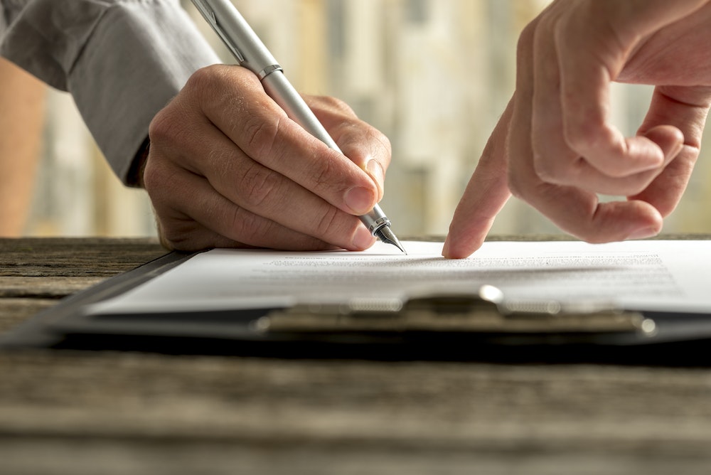 Mettre fin à un contrat de remplacement : comment procéder ?