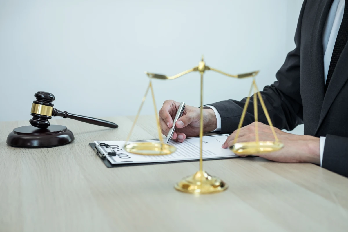 Porter plainte pour adultère ou infidélité : démarches et conséquences juridiques