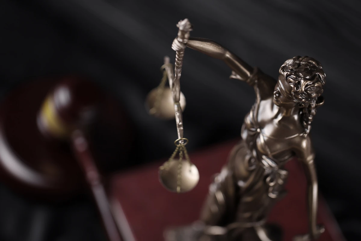 La procédure pénale simplifiée : une justice plus rapide et efficace ?